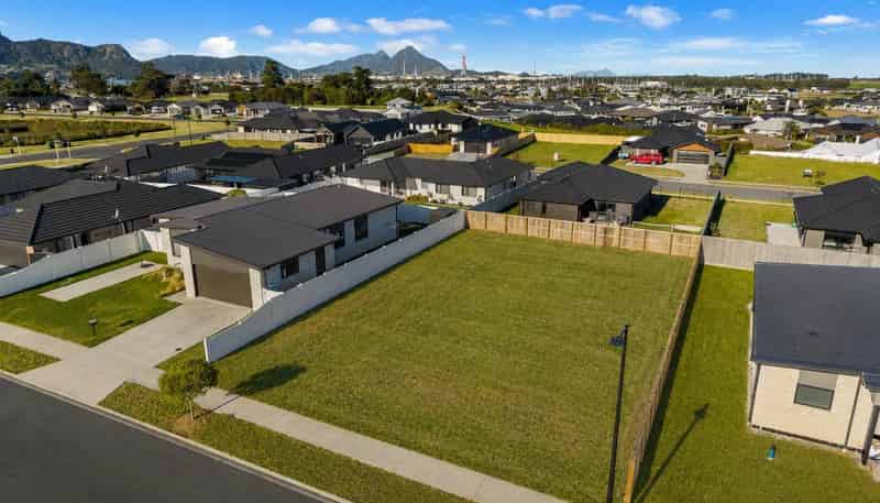 21 Te Piriti Road, One Tree Point