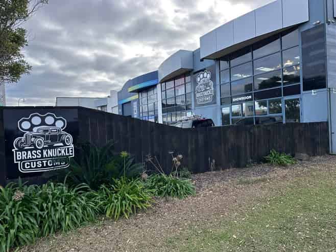 Prime Corner Industrial Warehouse with Showroom