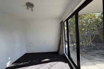 2/1 Glengarry Place, Hilltop