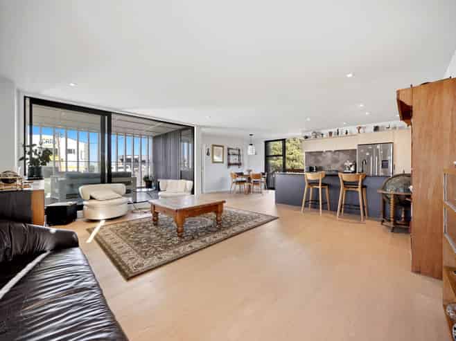 174A Archers Road, Glenfield