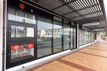 BRAND NEW RETAIL – PRIME POSITION

