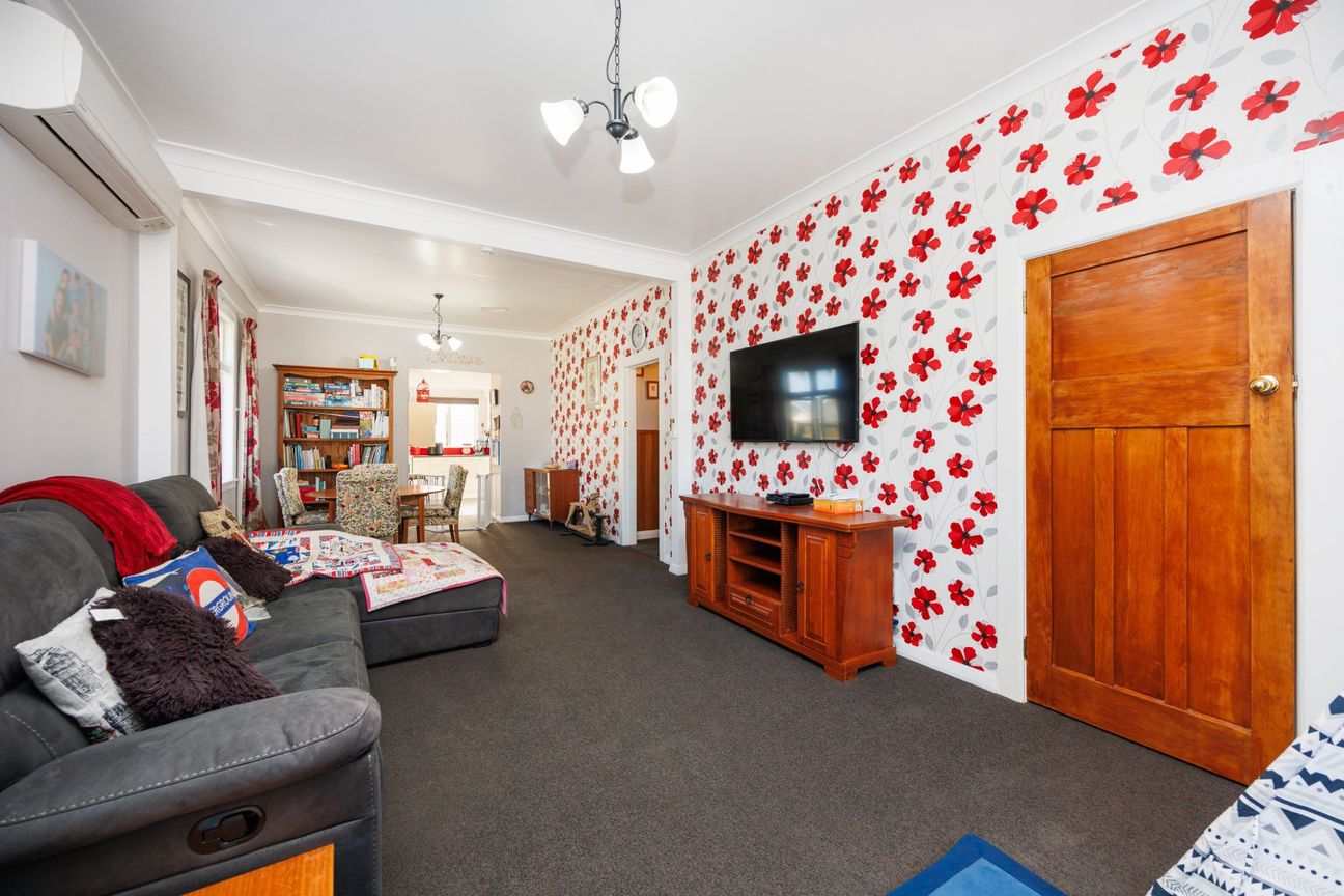 DESIGNED FOR MULTI-GENERATIONAL LIVING - Widok 4