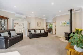12A Hobbs Road, Matakatia