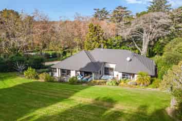 12A Hobbs Road, Matakatia