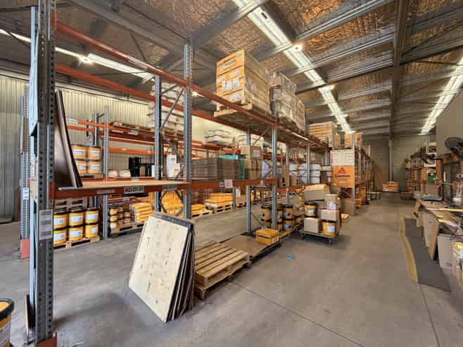 Tidy, clear span, high stud warehouse
