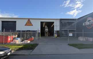 Tidy, clear span, high stud warehouse