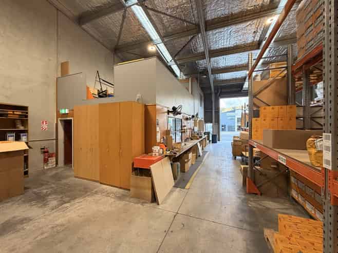 Tidy, clear span, high stud warehouse