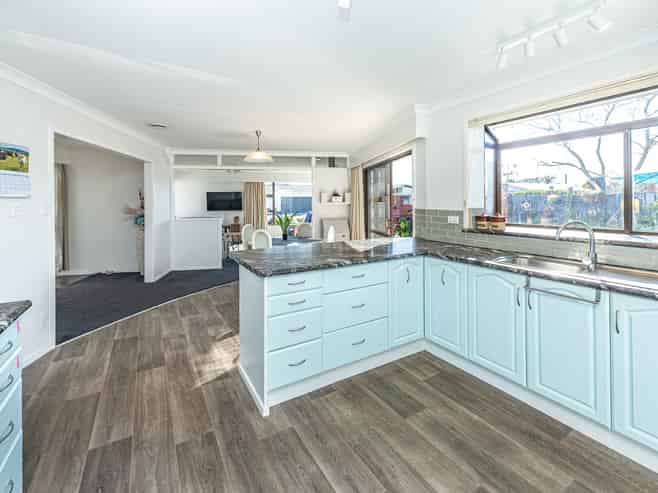 7 Exeter Crescent, Springvale