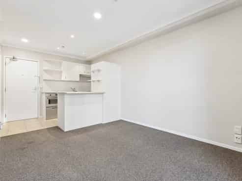 4J/18 Ronwood Avenue, Manukau