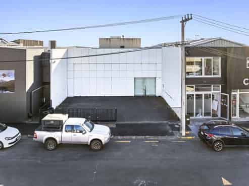 Ultimate occupier opportunity on mixed use land