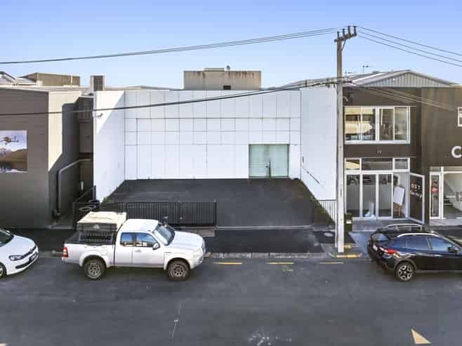 Ultimate occupier opportunity on mixed use land