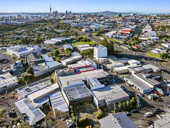 Ultimate occupier opportunity on mixed use land