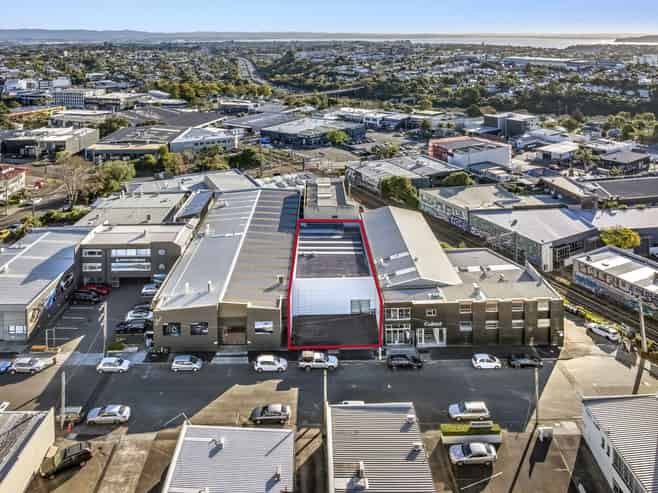Ultimate occupier opportunity on mixed use land