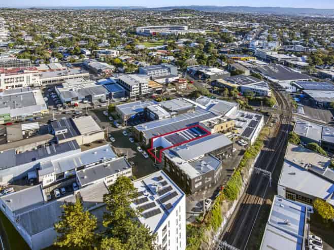 Ultimate occupier opportunity on mixed use land