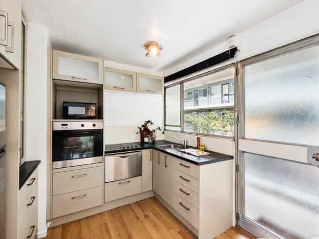 208/9 Sarawia Street, Newmarket