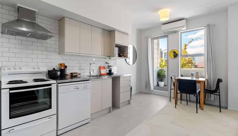 33 Karo Drive, Te Aro