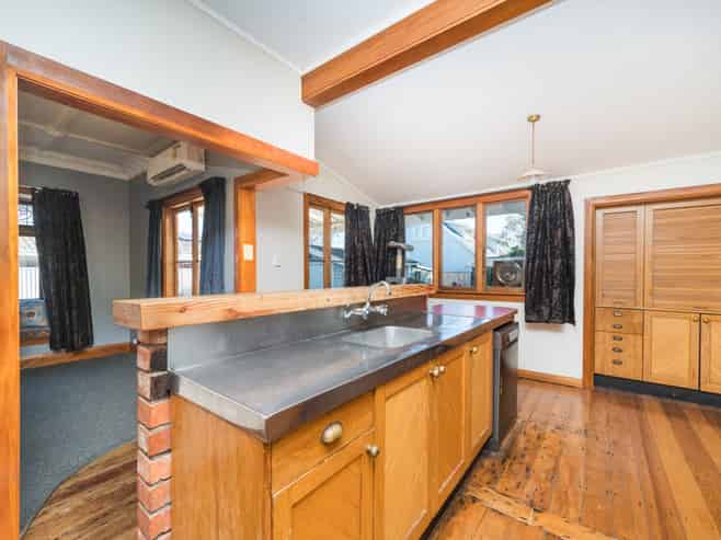 161 Featherston Street, Takaro