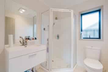 58 Darjon Drive, Huntington