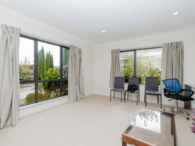 58 Darjon Drive, Huntington