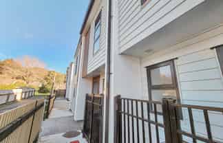 4/31 Wainuiomata Road, Wainuiomata