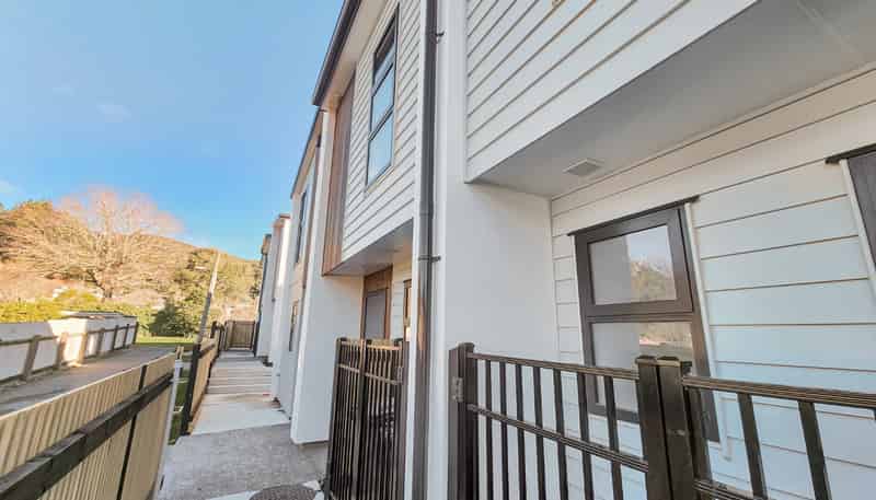 4/31 Wainuiomata Road, Wainuiomata