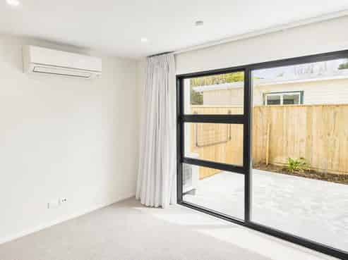 4/31 Wainuiomata Road, Wainuiomata