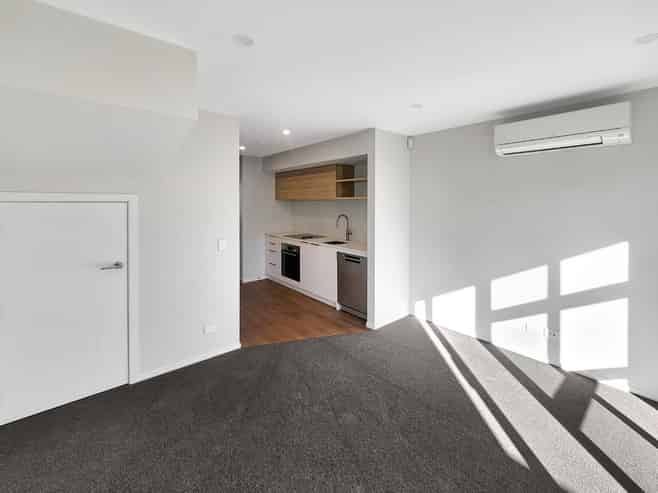 4/31 Wainuiomata Road, Wainuiomata