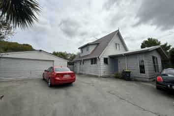 29A Lakewood Drive, Burwood
