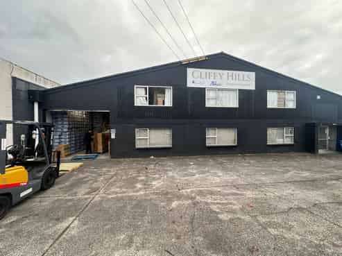 Warehouse with office - road front, Henderson