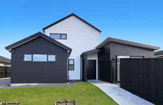 8 Phelan Pl, Aidanfield