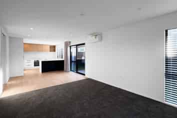8 Phelan Pl, Aidanfield