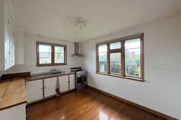 115 Seaview Road, Westown