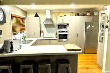27 Simmonds Crescent, Springfield
