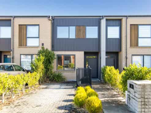 6 Oma Hoiho Place, Westgate