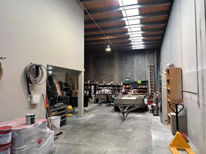Industrial Unit with Yard