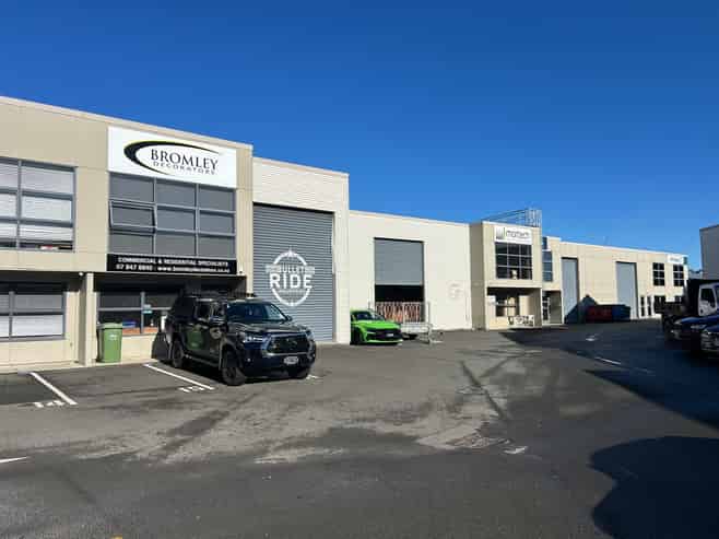Industrial Unit with Yard