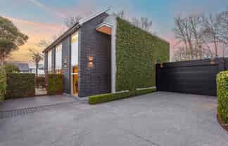 93 Merivale Lane, Merivale