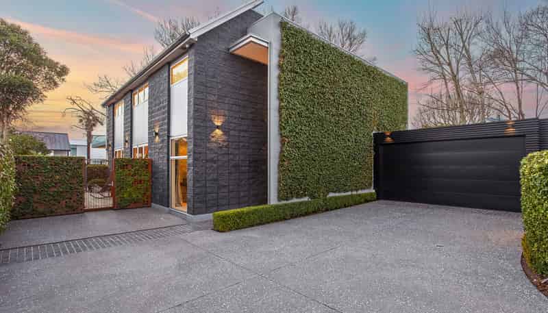 93 Merivale Lane, Merivale