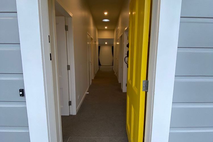 Modernised 4bdrm Home in Karori with parking - Aanzicht 2