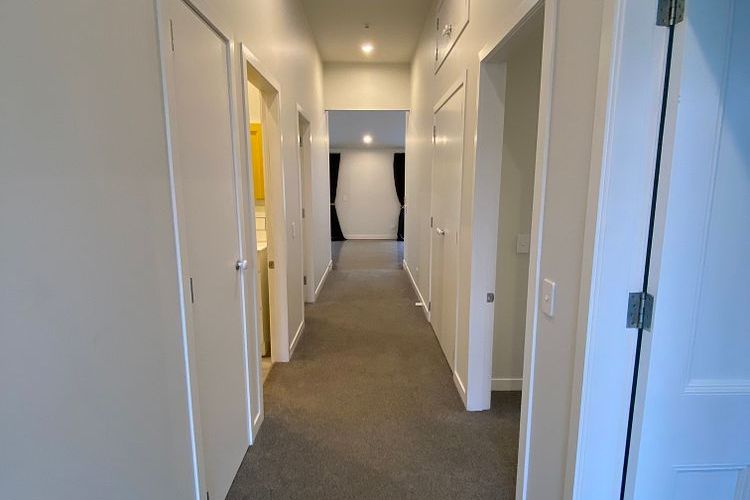 Modernised 4bdrm Home in Karori with parking - Aanzicht 3