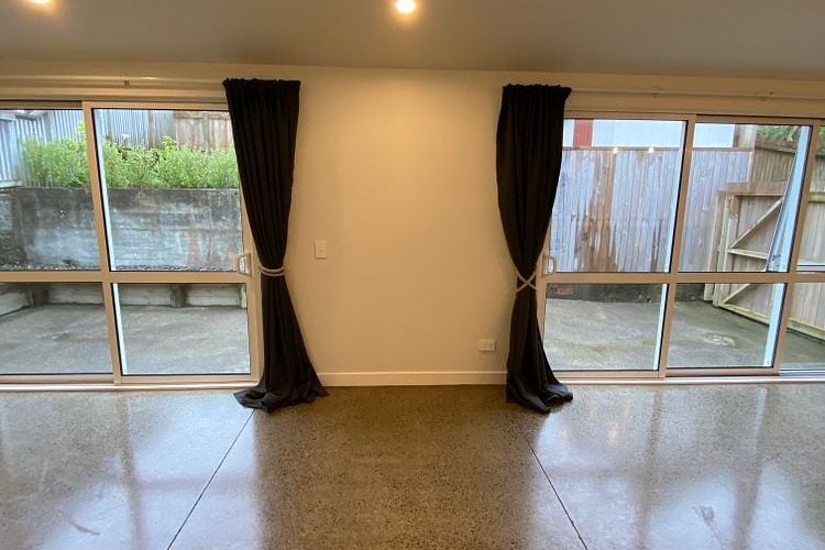 Modernised 4bdrm Home in Karori with parking - Aanzicht 4