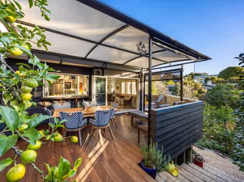 33 Chamari Close, Titirangi