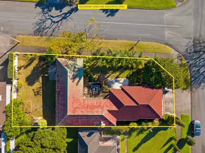RC Imminent for 5 Architecturally Designed Family Homes | Premium Glendowie Corner Site