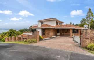 75 Onetaunga Road, Birkenhead