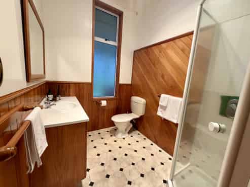 610 Grove Bush Woodlands Road, Mabel Bush