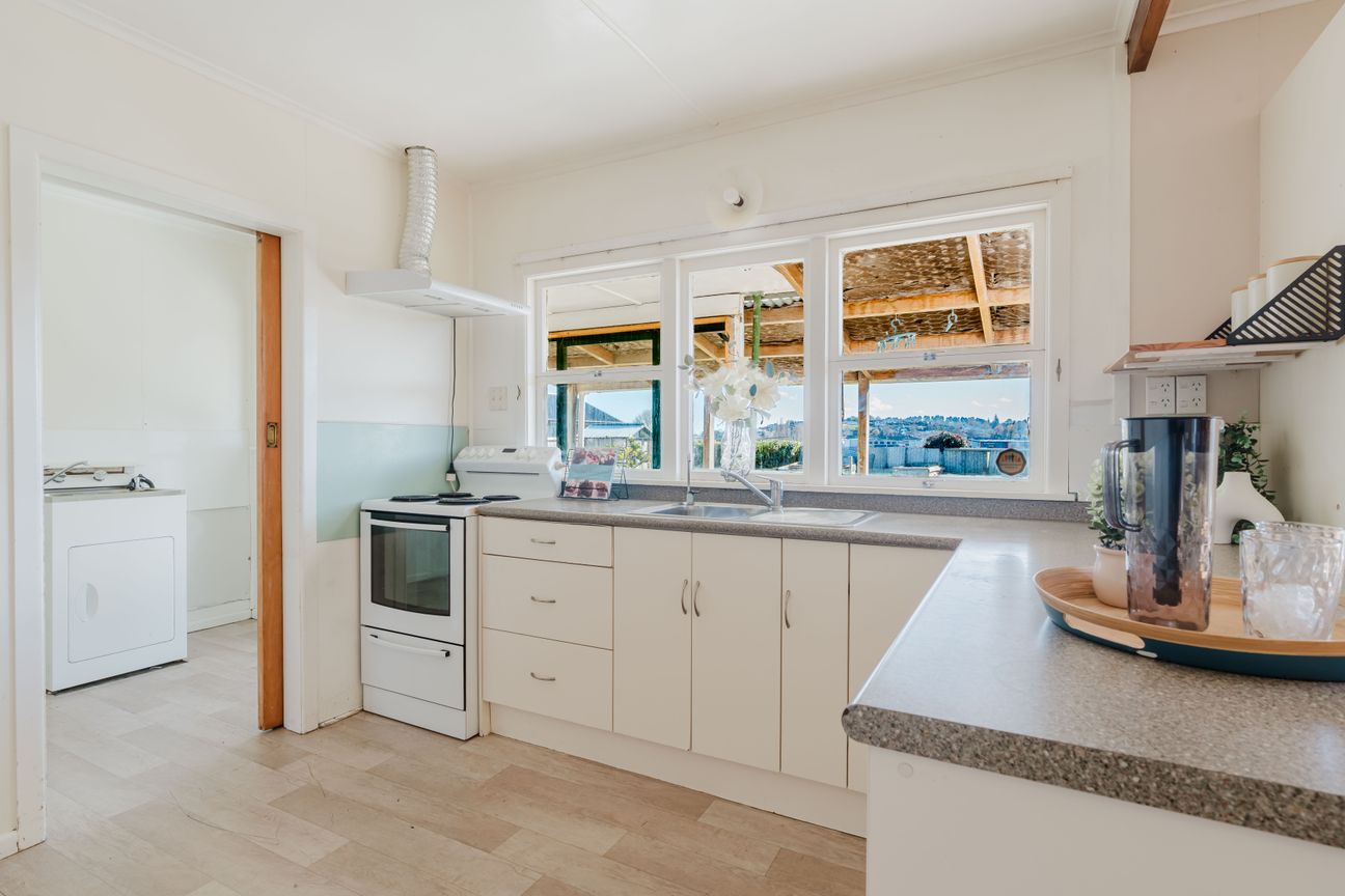 Home, Investment & Future Potential - Vista 4