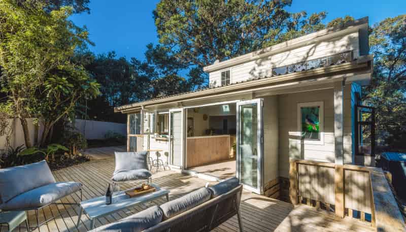 4 Hillside Road, Ostend