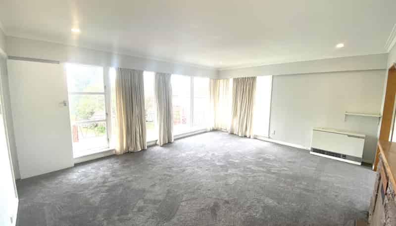 32 Allen Terrace, Tawa