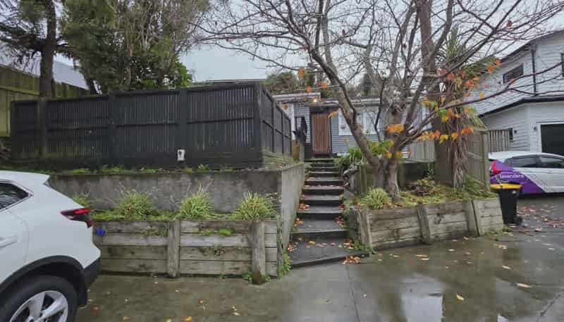 6A Bell Street, Tawa