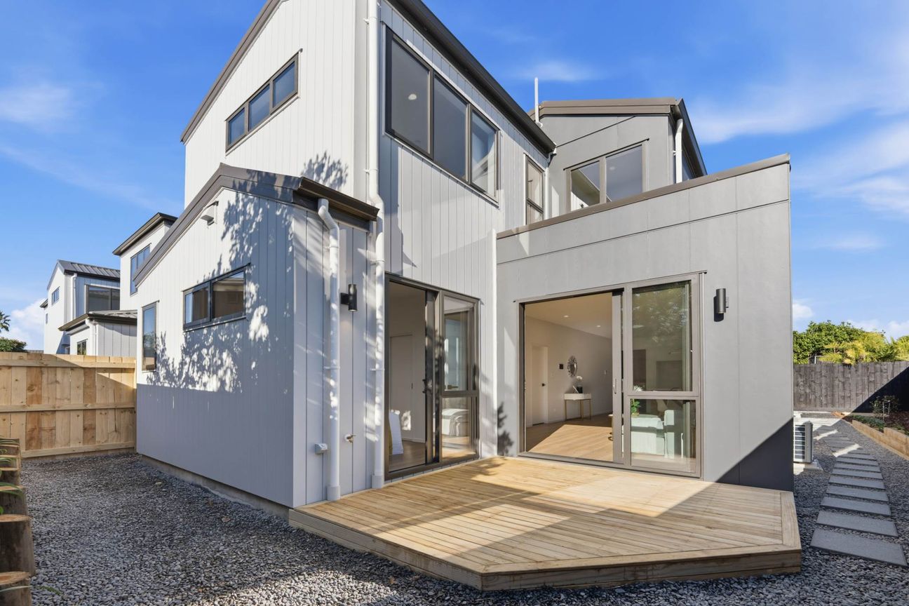 Elite School Zones & Coastal Luxury - Aanzicht 3